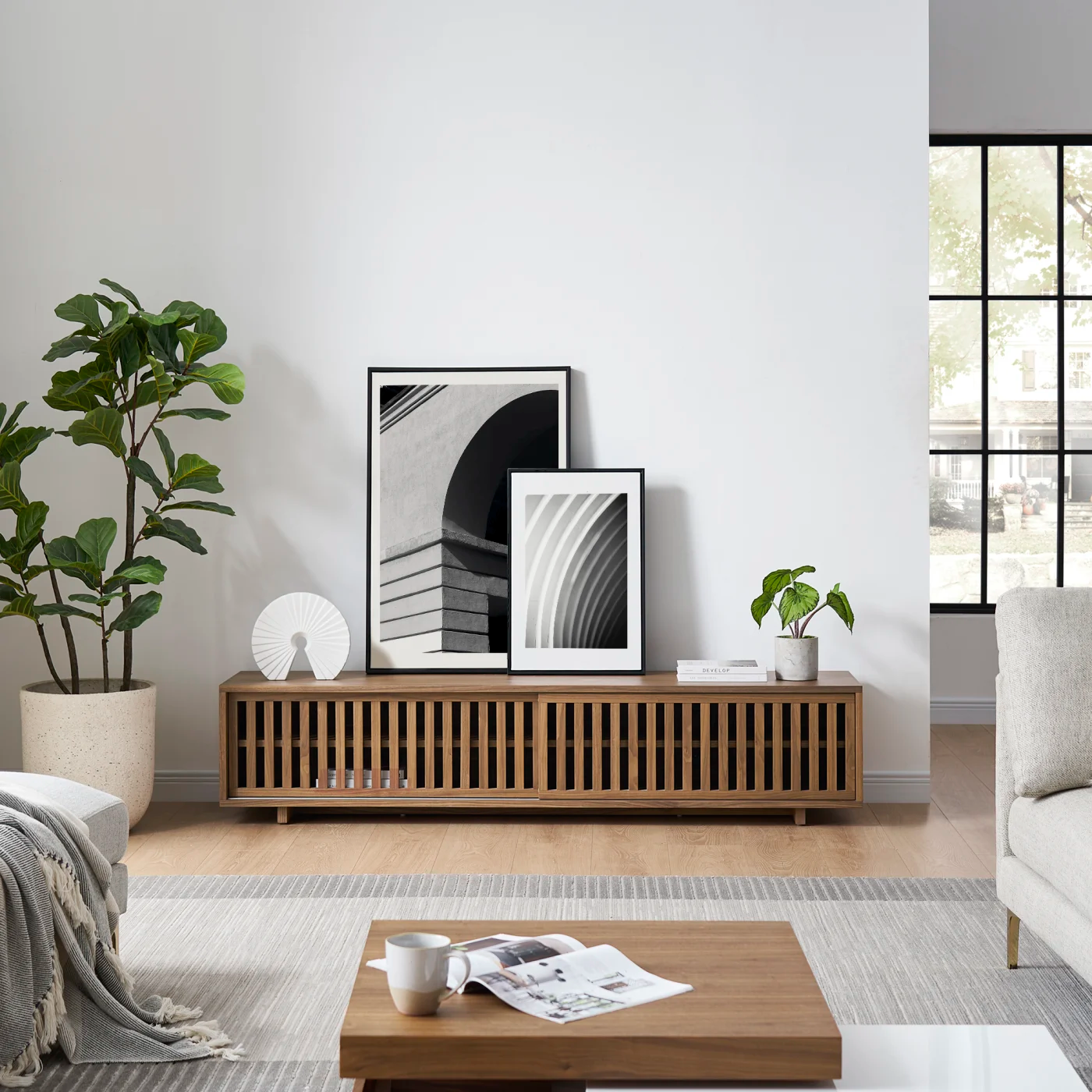 Newon-TV-Möbel aus Holz