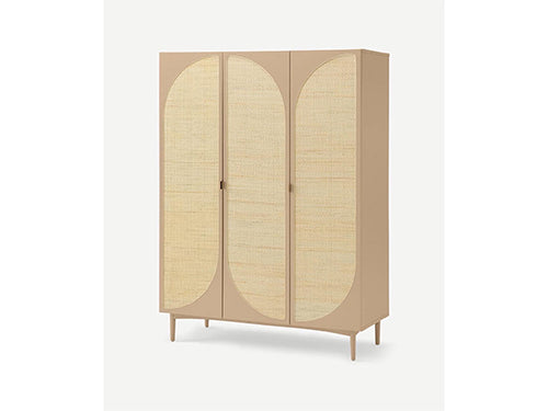 Posen Hazeran Garderobe