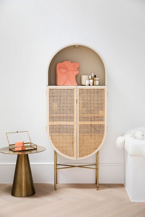 Ovaler Retro-Schrank Hazeran