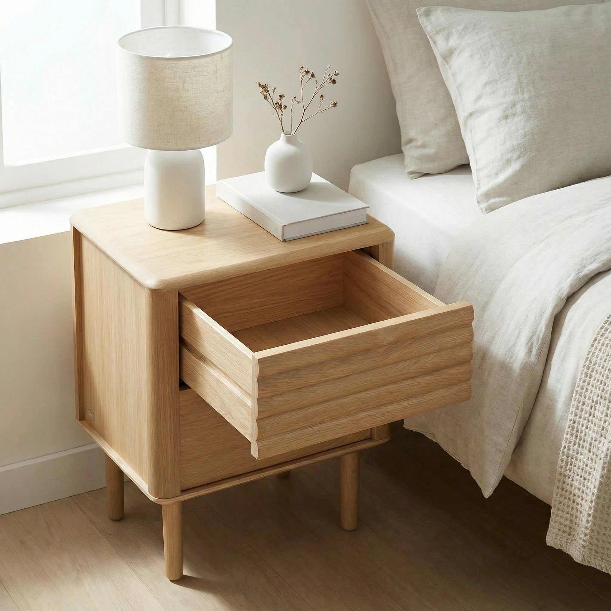 Manilva Nachttisch aus Holz