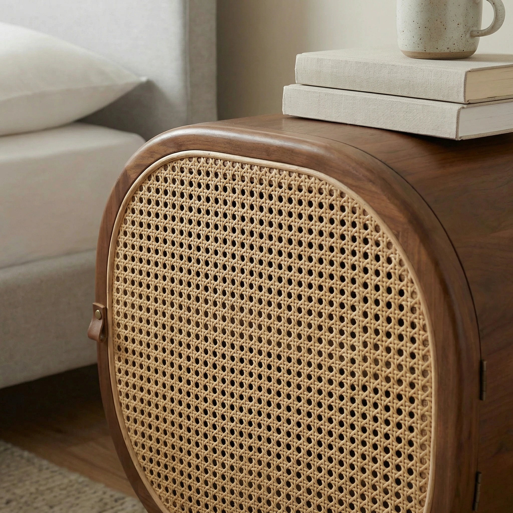 Faela Hazeranlı Wooden Nightstand