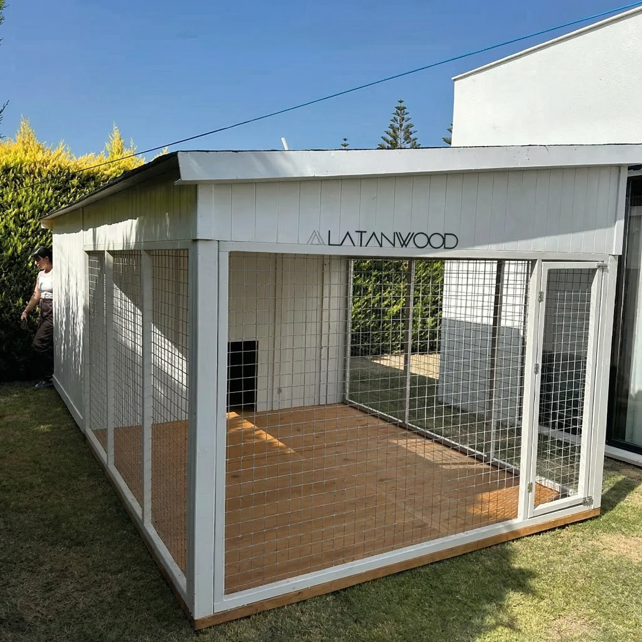 Hundehütte aus Holz „Leia“