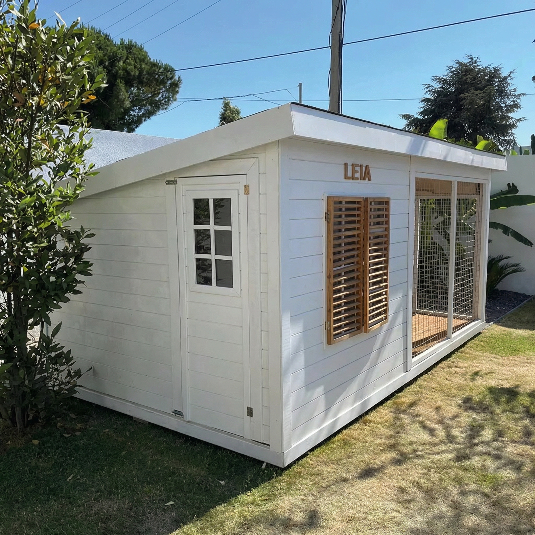 Hundehütte aus Holz „Leia“