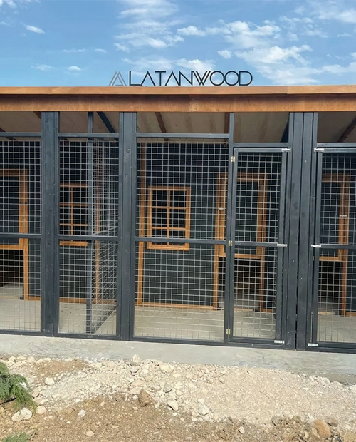 Malta Ahşap Köpek Kulübesi