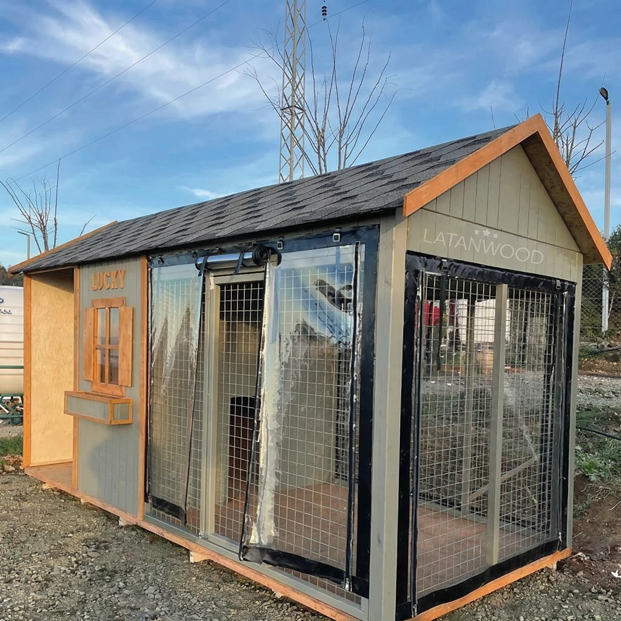Lucky Ahşap Köpek Kulübesi