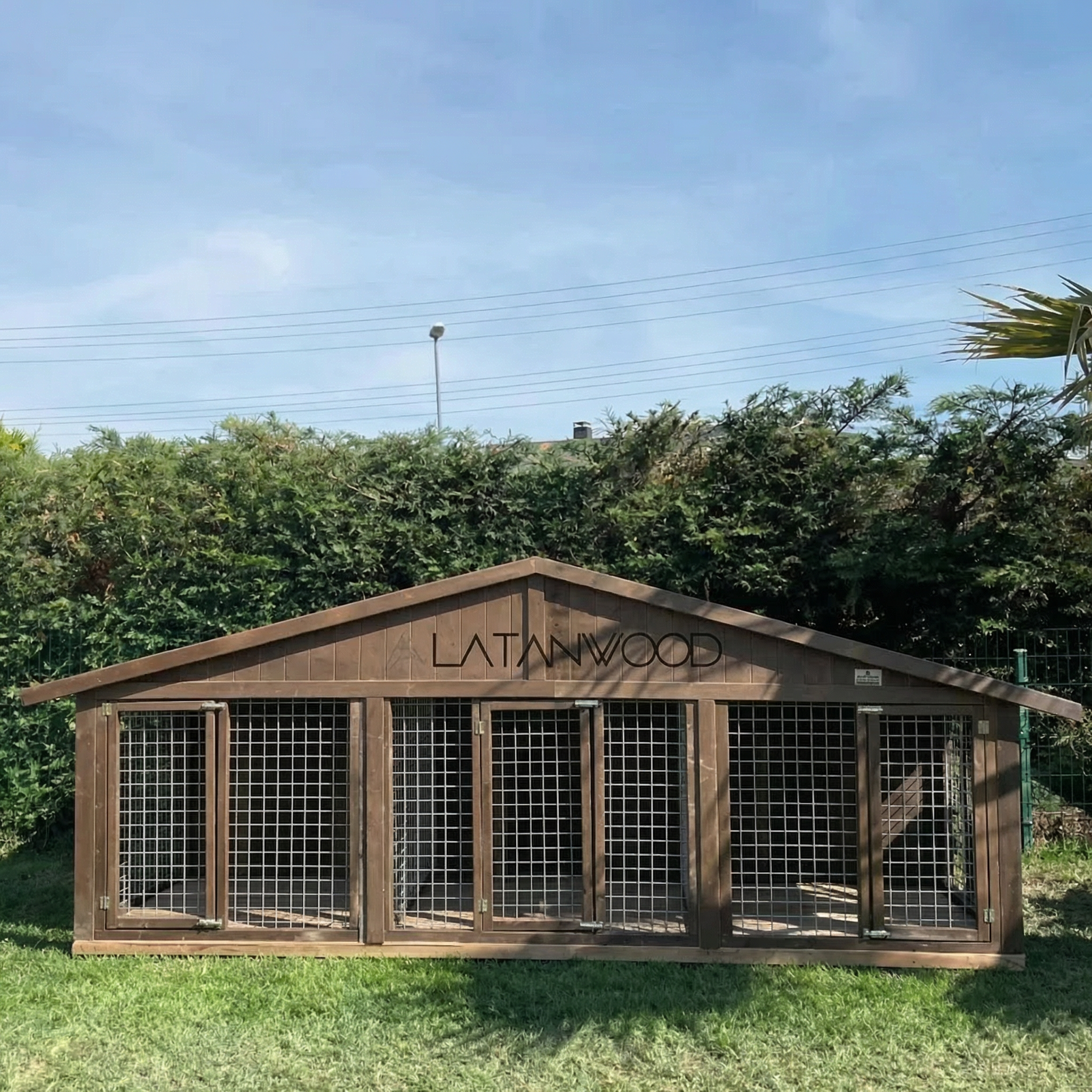 Samoi XXL Ahşap Köpek Kulübesi