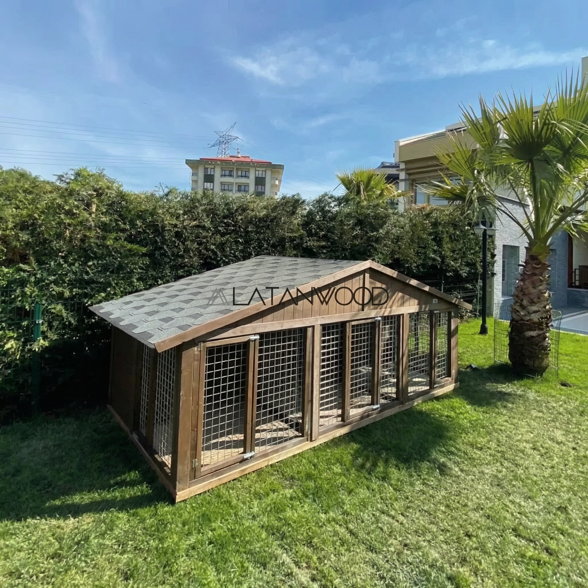 Samoi XXL Wooden Dog House