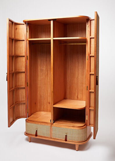 Francesco Hazeranlı Holz-Kleiderschrank