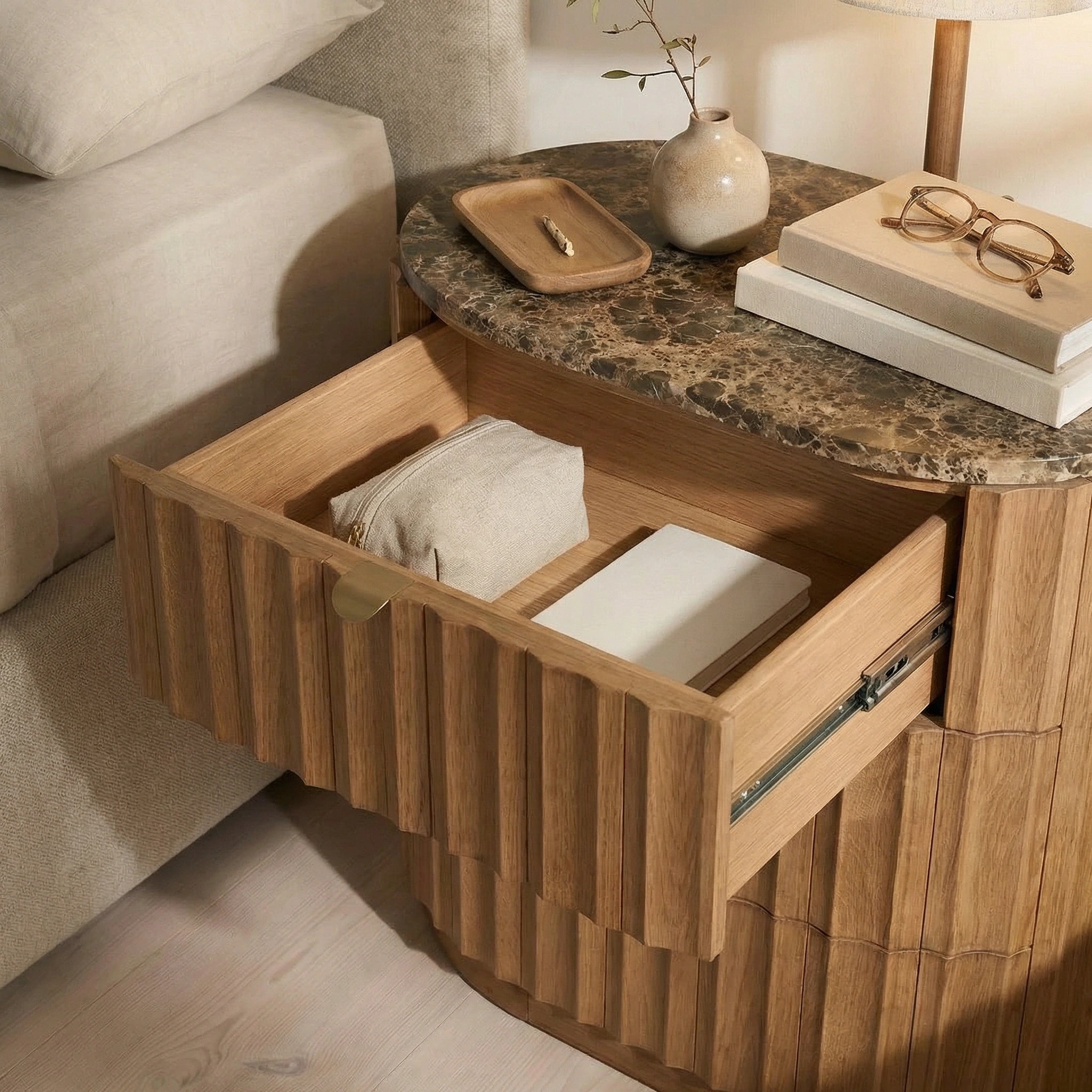 Fuzzy Chest Ahşap Komodin