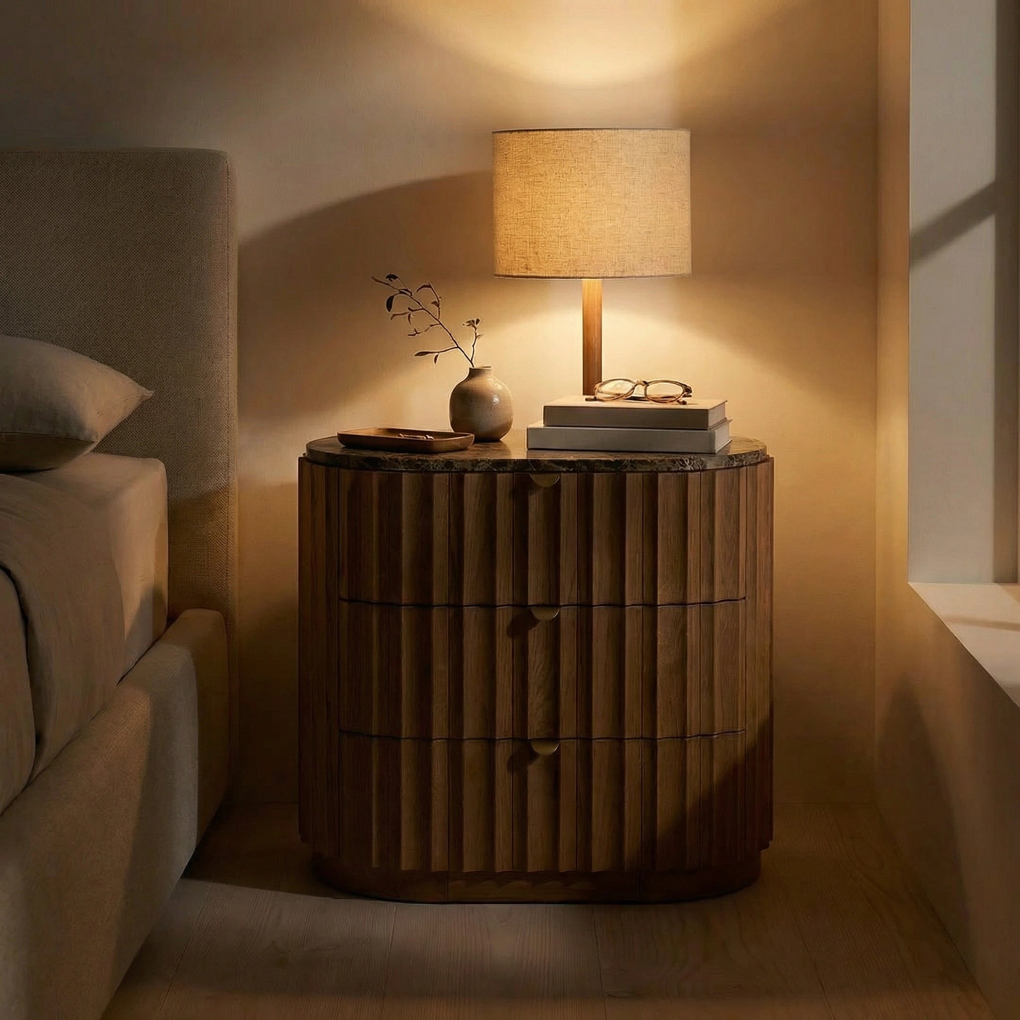 Fuzzy Chest Ahşap Komodin