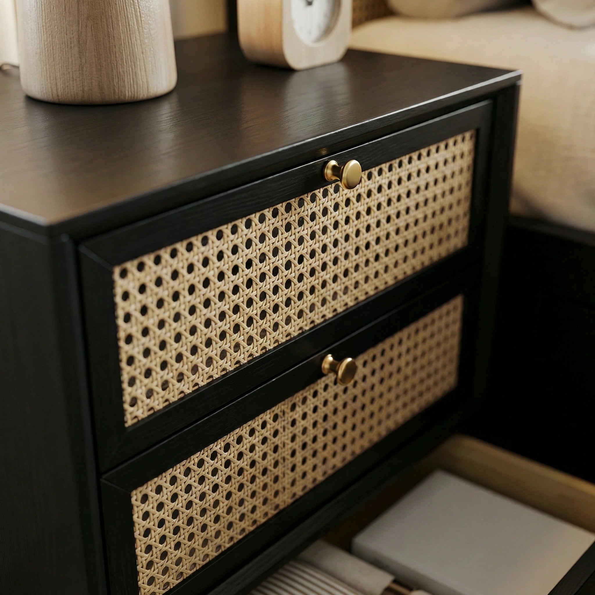 Karo Hazeranlı Ahşap Karyola & Komodin