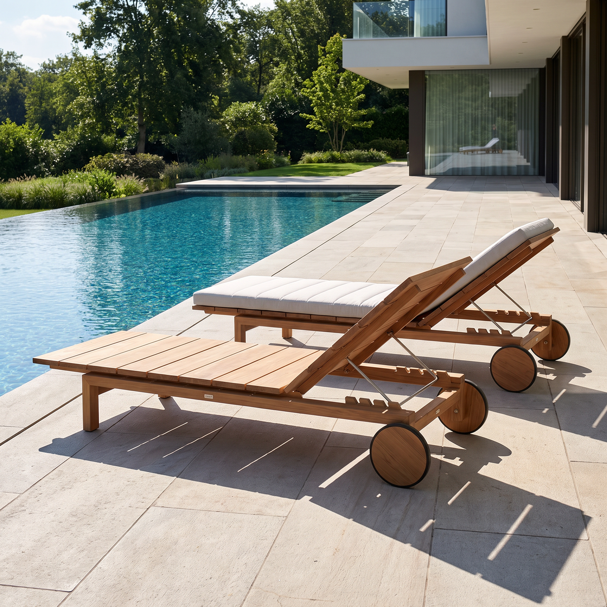Salut Wooden Lounge Chair