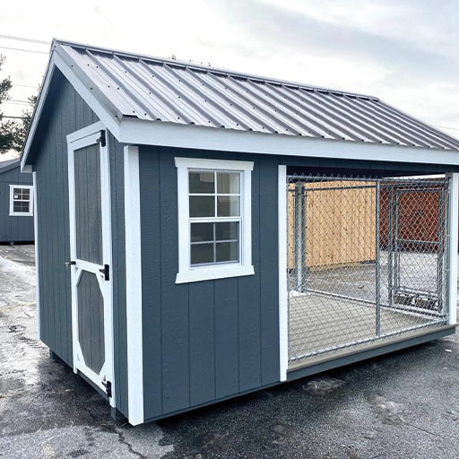 Graue Hundehütte aus Holz