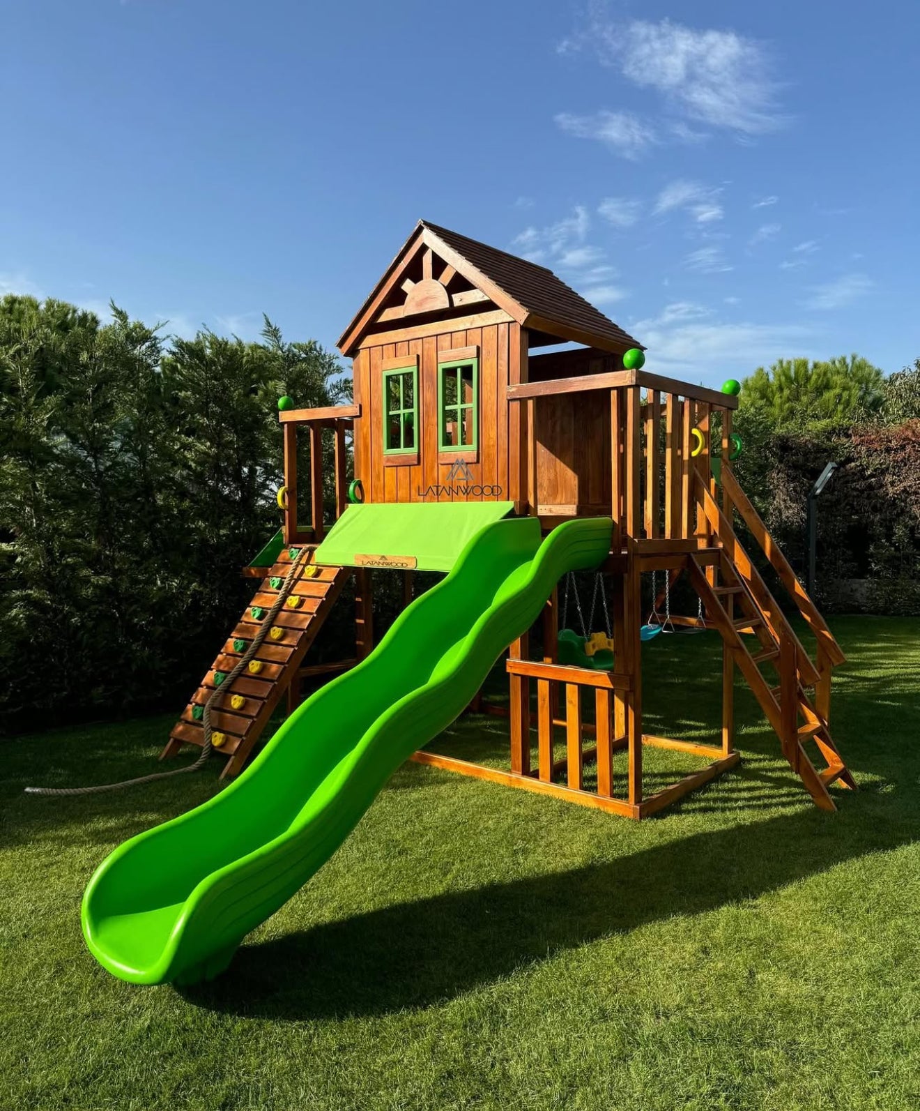 Tırmanma duvarı ve ipli ahşap oyun parkı, dış mekan macera alanı – Latanwood