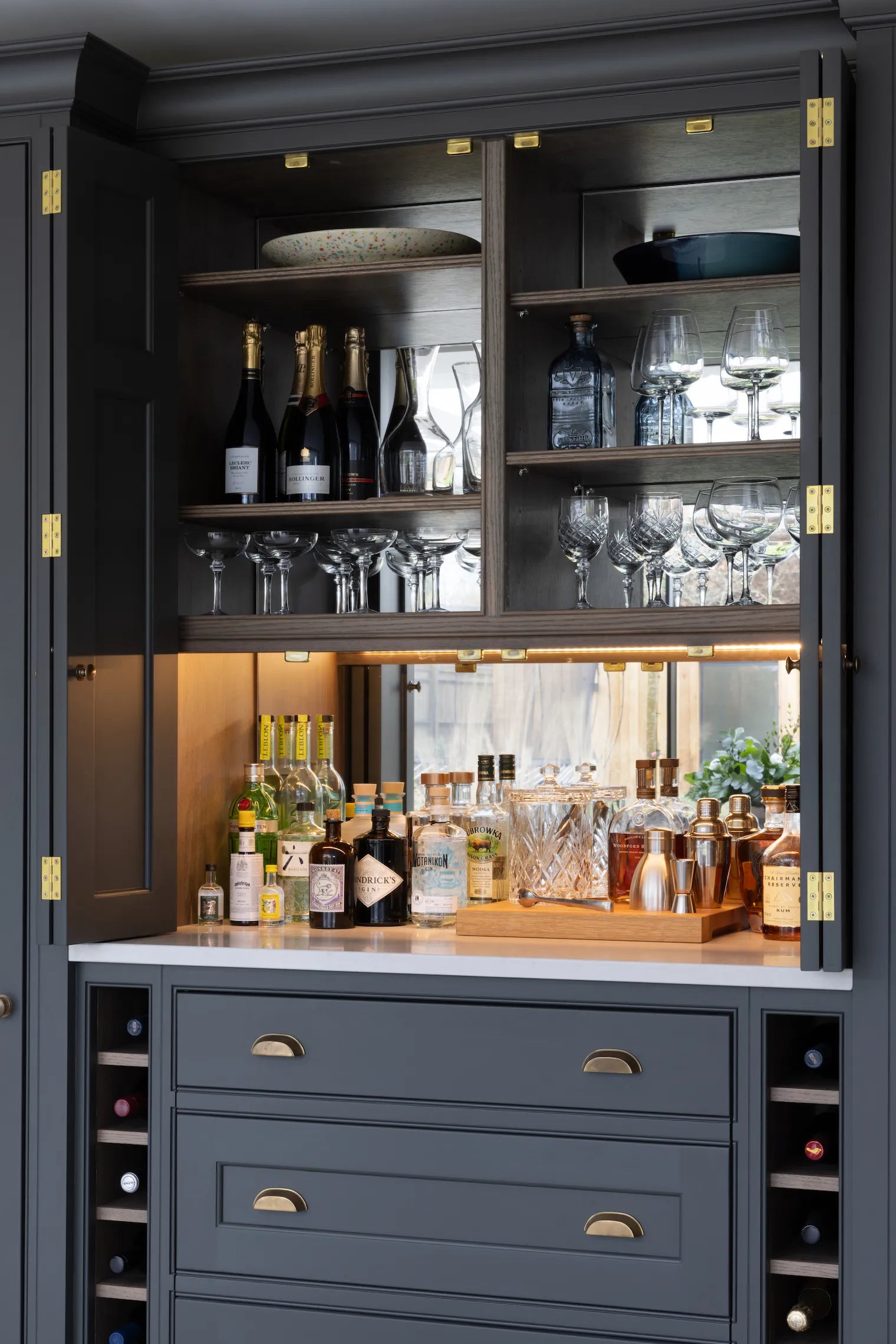 Antaric Wooden Wine Cabinet 