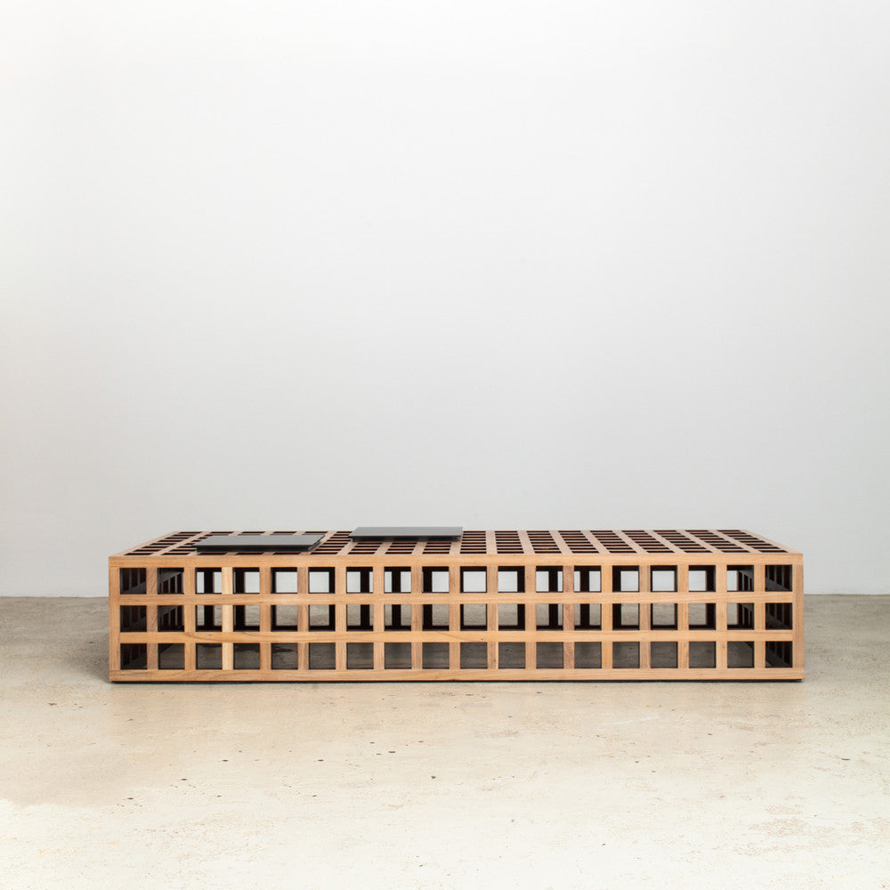 Pomp Couchtisch aus Holz