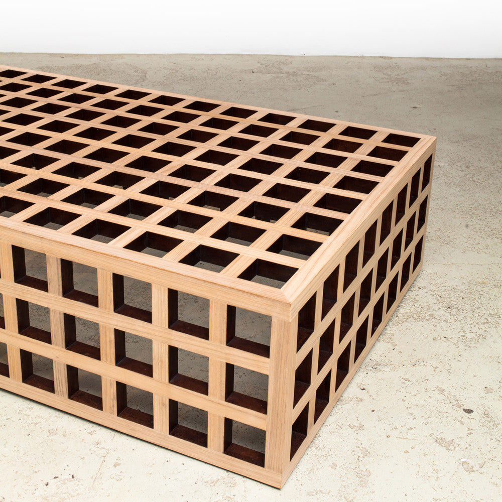 Pomp Couchtisch aus Holz